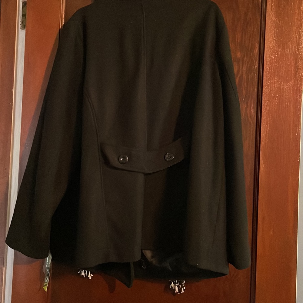 Coat - Picture 3 of 11